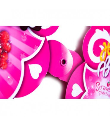 ریسه برجسته دختر توت فرنگی