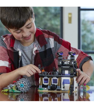 لگو حمله ماشین خرمن کوب سری سوپر هیروز (76103)