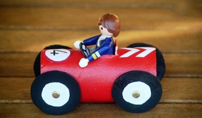 kids-artist-2 کاردستی ماشین با رول دستمال کاغذی