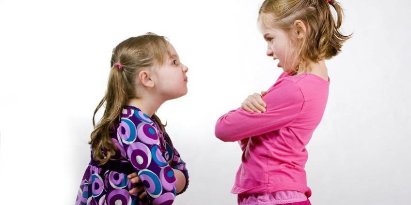 نزاع بین کودکان