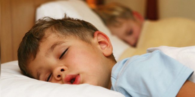 kids-is-sleeping خواب کودک