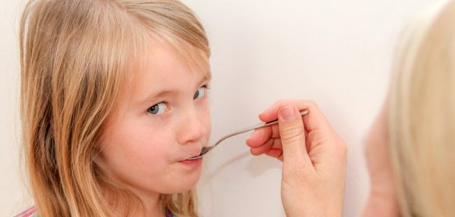 kids-medicine دارو دادن به کودکان