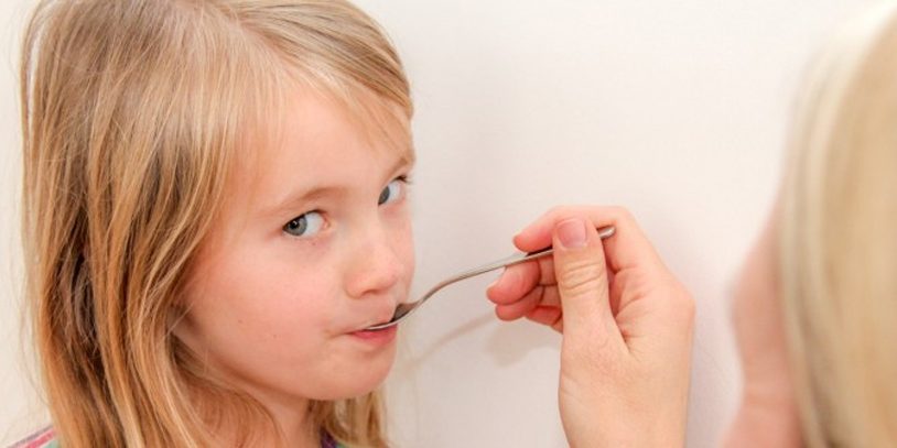 دارو دادن به کودکان