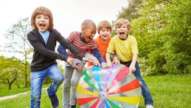 kids-play-tigther آموزش مهارت اجتماعی به کودکان