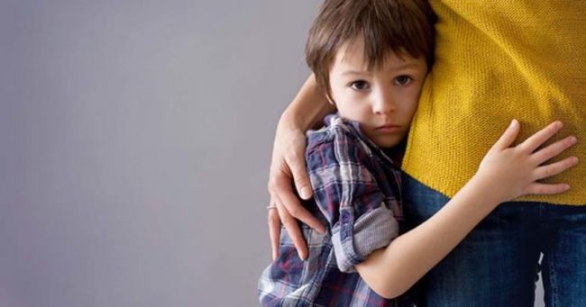 kids-shying2 کودکان خجالتی