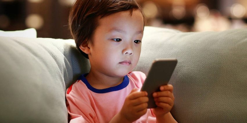 موبایل برای کودکان و مصائب آن
