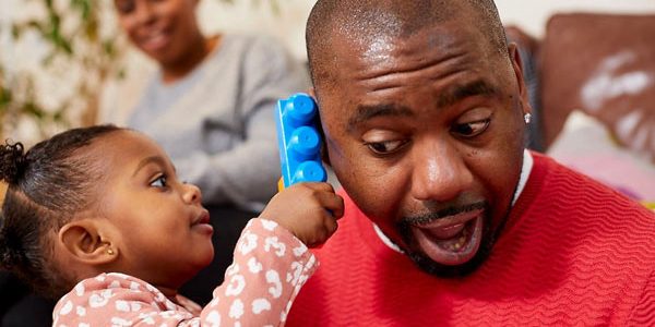 سرگرم کردن کودک