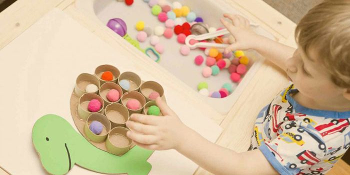 بازی با کودک در محیط خانه